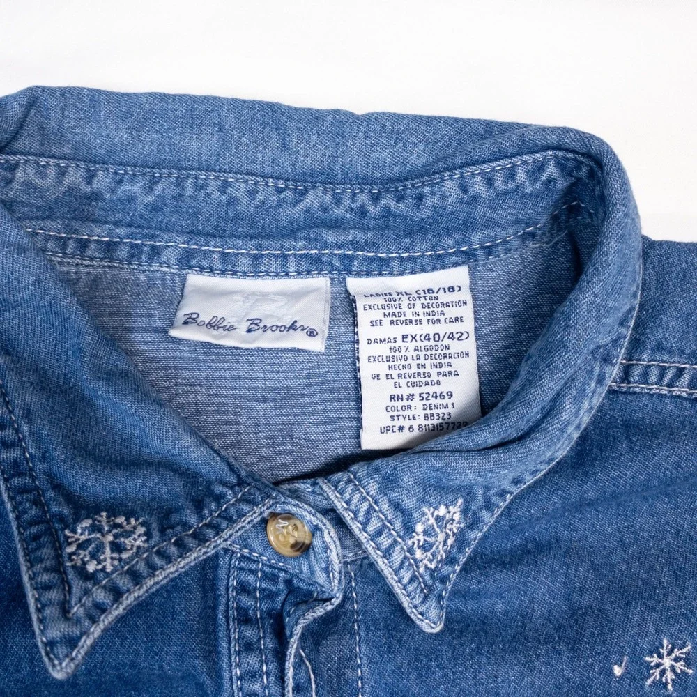Bobbie Brooks Womens XL Denim Christmas Shirt Winter Village Embroidered Blue